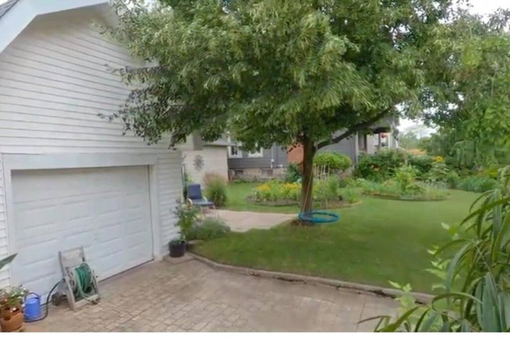 Garden 2 Storey House Niagara Falls Exteriér fotografie